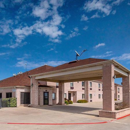Red Roof Inn Fort Worth - Saginaw Экстерьер фото