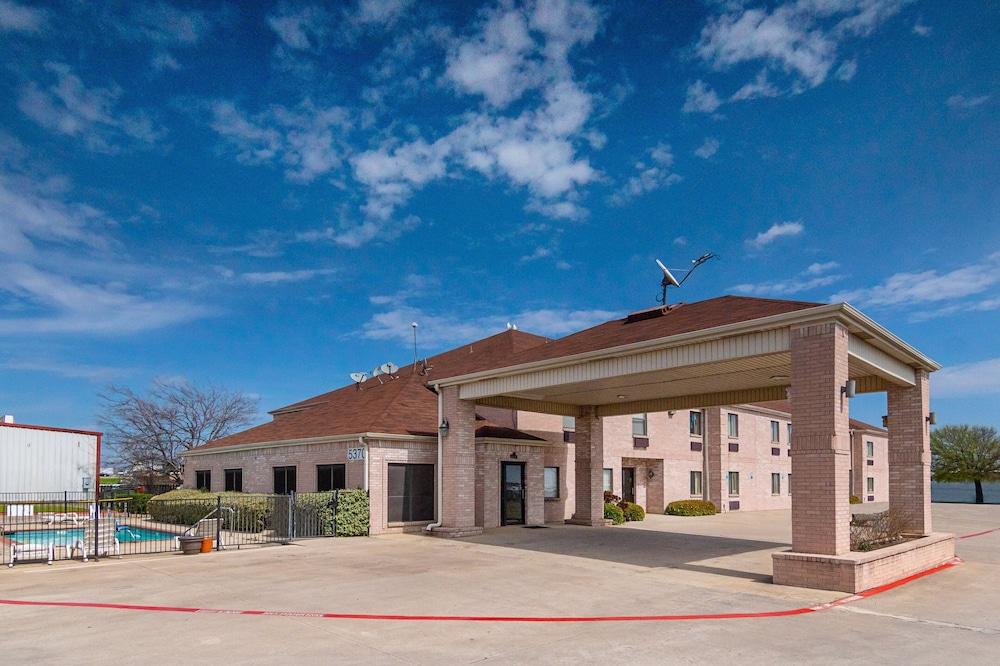 Red Roof Inn Fort Worth - Saginaw Экстерьер фото
