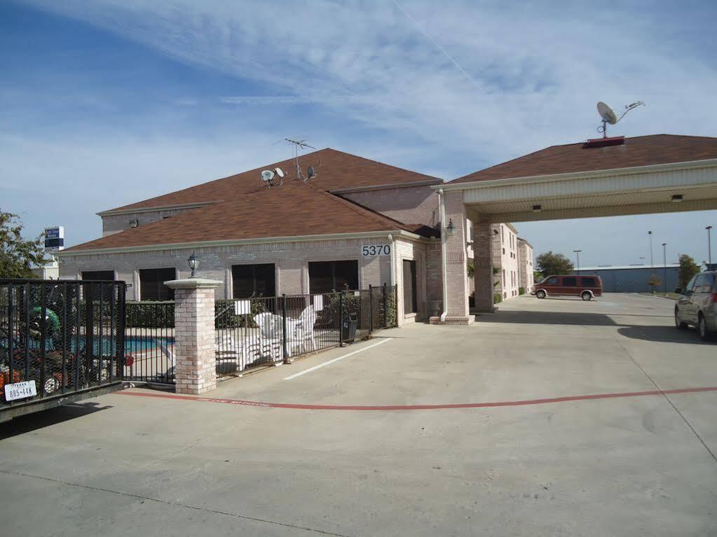 Red Roof Inn Fort Worth - Saginaw Экстерьер фото